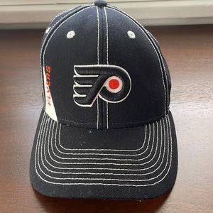 Reebok Philadelphia Flyers hockey logo cap